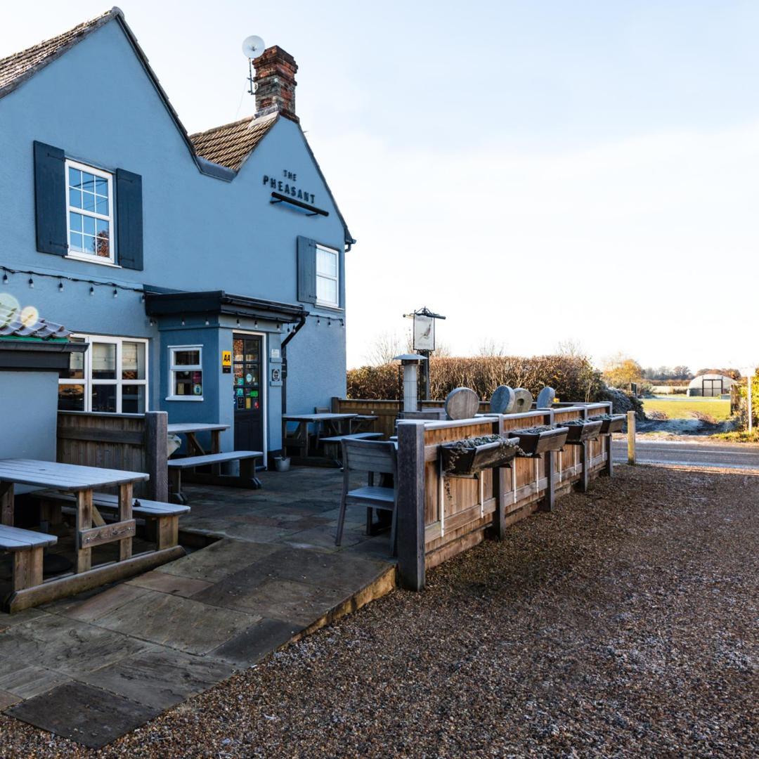 The Pheasant Public House & Hotel Gestingthorpe Exterior foto